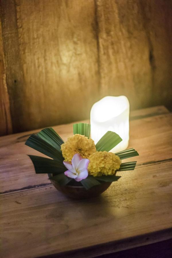 Bening Hut And Spa Seminyak Exterior foto